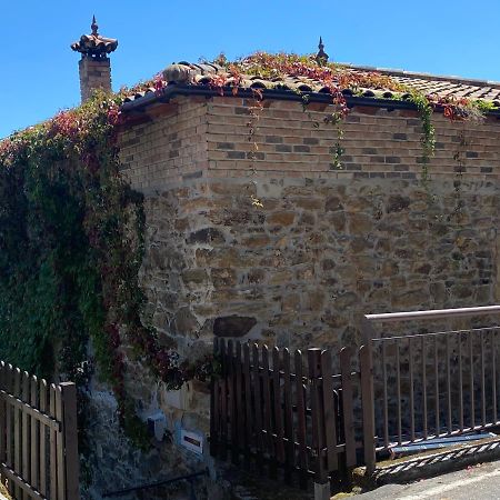 Апартаменти La Casa Del Farero San Esteban de Pravia Екстер'єр фото
